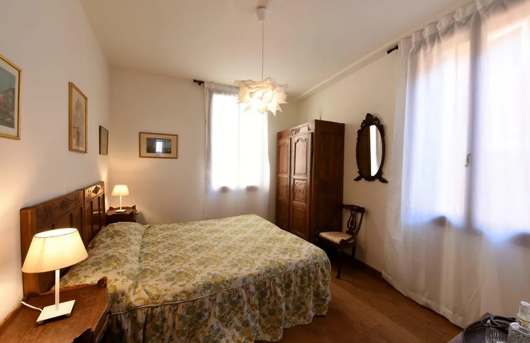Le Due Corone Bed & Breakfast-1