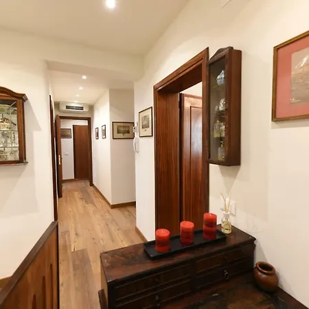 Le Due Corone Bed & Breakfast-3